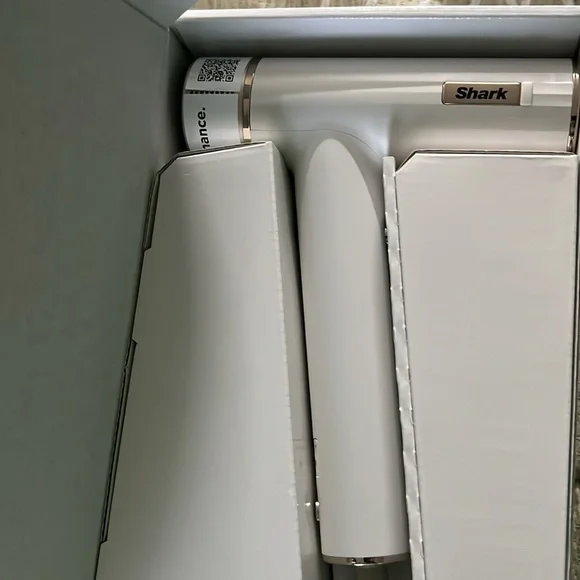 COPY - Brand new!! Just arrived 2 days ago. I can send the shipping and arrival… - Picture 2 of 4